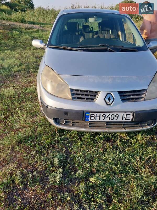 Минивэн Renault Scenic 2005 в Измаиле