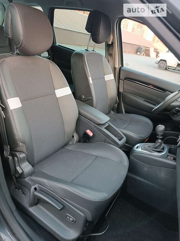 Минивэн Renault Scenic 2011 в Днепре