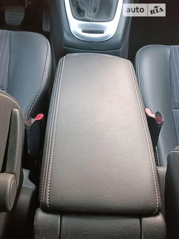 Минивэн Renault Scenic 2011 в Днепре