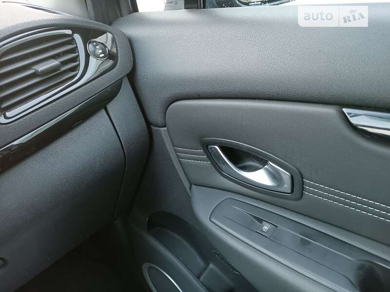 Минивэн Renault Scenic 2011 в Днепре