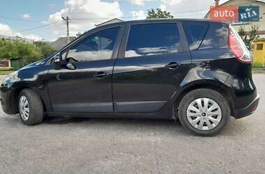 Минивэн Renault Scenic 2009 в 