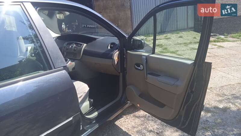 Мінівен Renault Scenic 2006 в Чернівцях