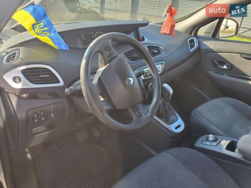 Мінівен Renault Scenic 2013 в Луцьку