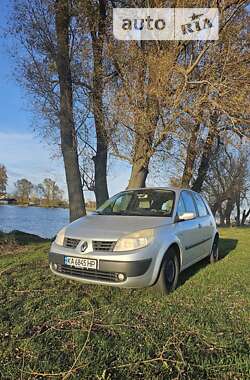 Минивэн Renault Scenic 2005 в 