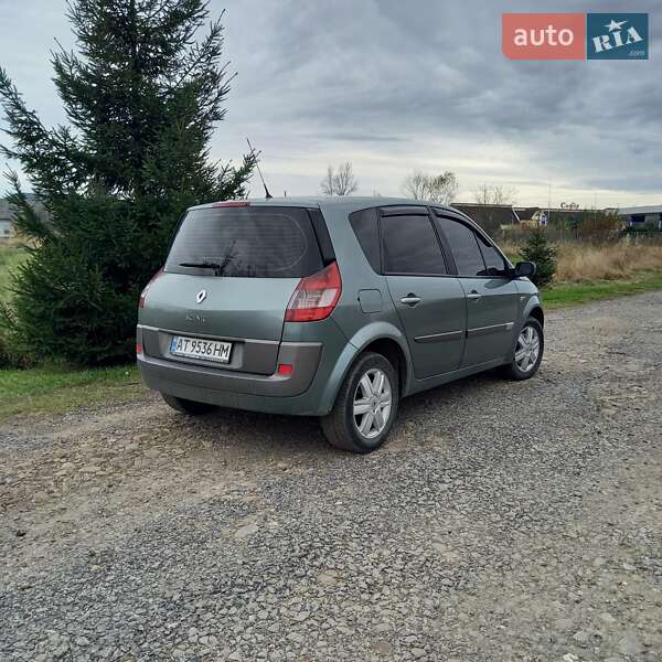 Минивэн Renault Scenic 2004 в Долине