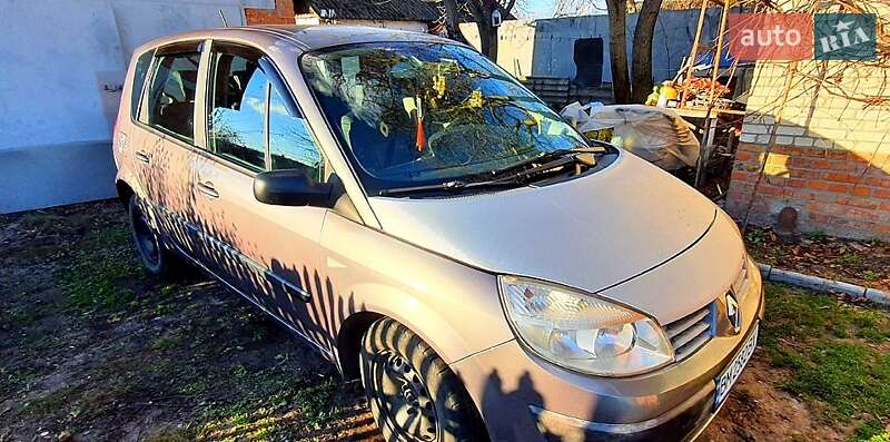 Минивэн Renault Scenic 2004 в Ахтырке