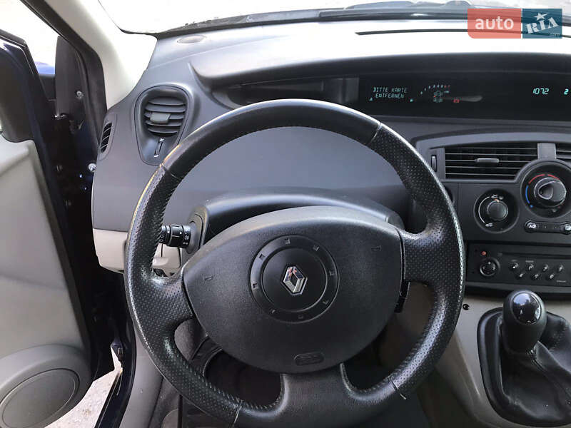 Минивэн Renault Scenic 2004 в Ровно