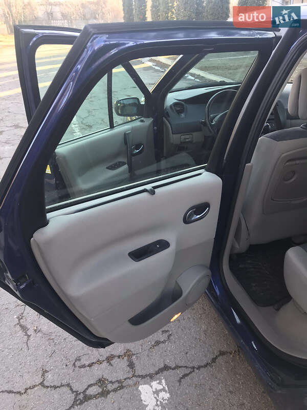 Минивэн Renault Scenic 2004 в Ровно