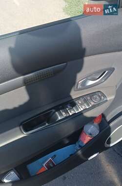 Минивэн Renault Scenic 2009 в 
