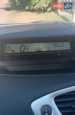 Минивэн Renault Scenic 2009 в 