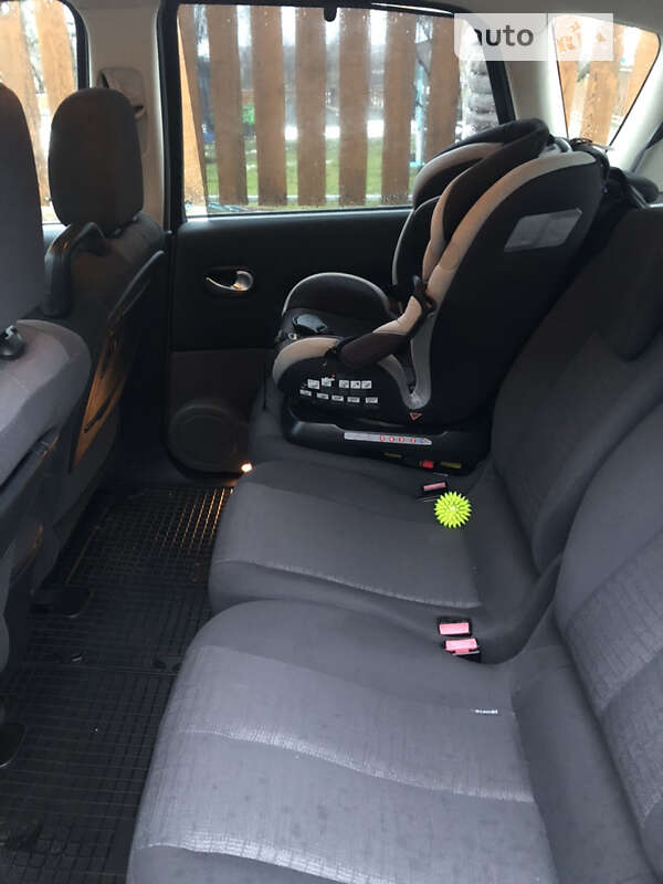 Минивэн Renault Scenic 2007 в Луцке