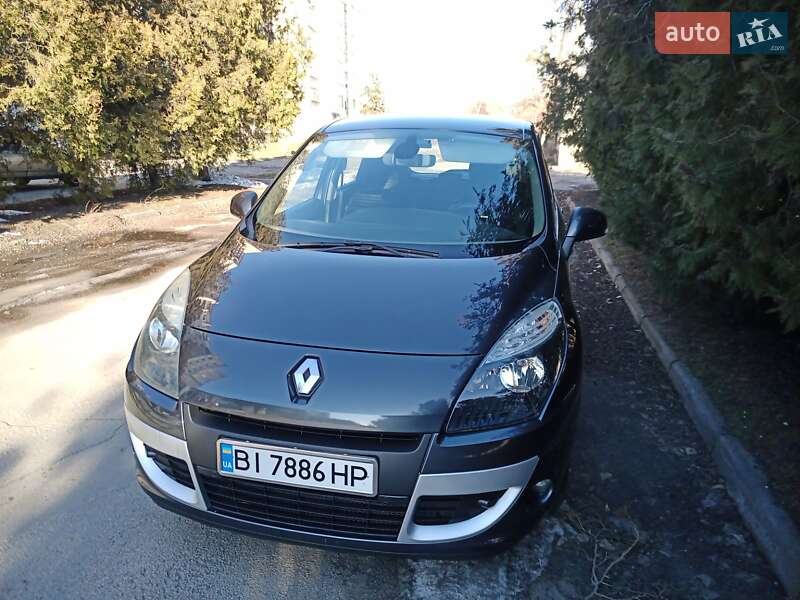 Минивэн Renault Scenic 2010 в Кременчуге