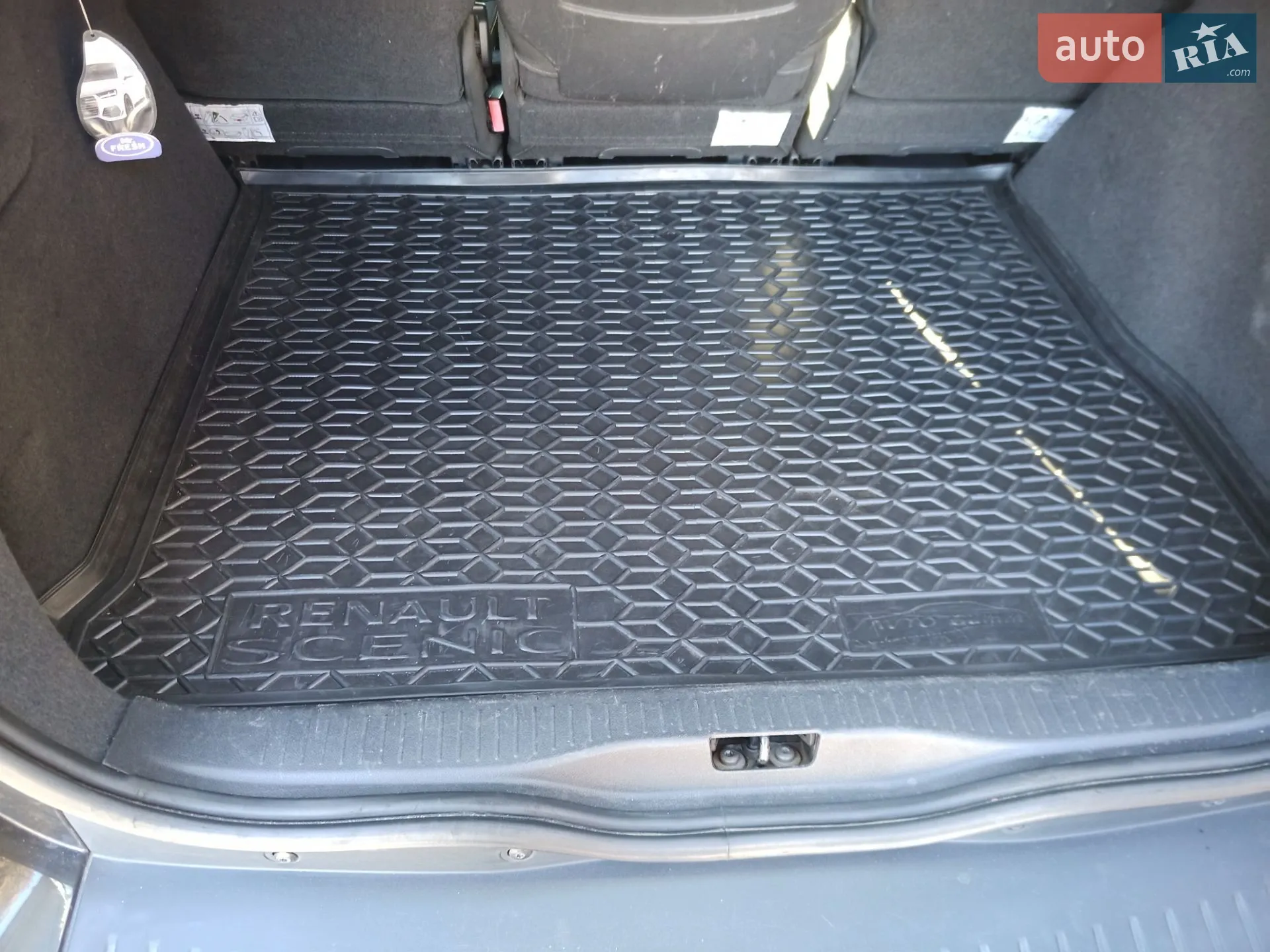 2010 Renault Scenic - мініатюра 17
