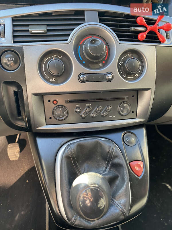 Минивэн Renault Scenic 2003 в Ужгороде