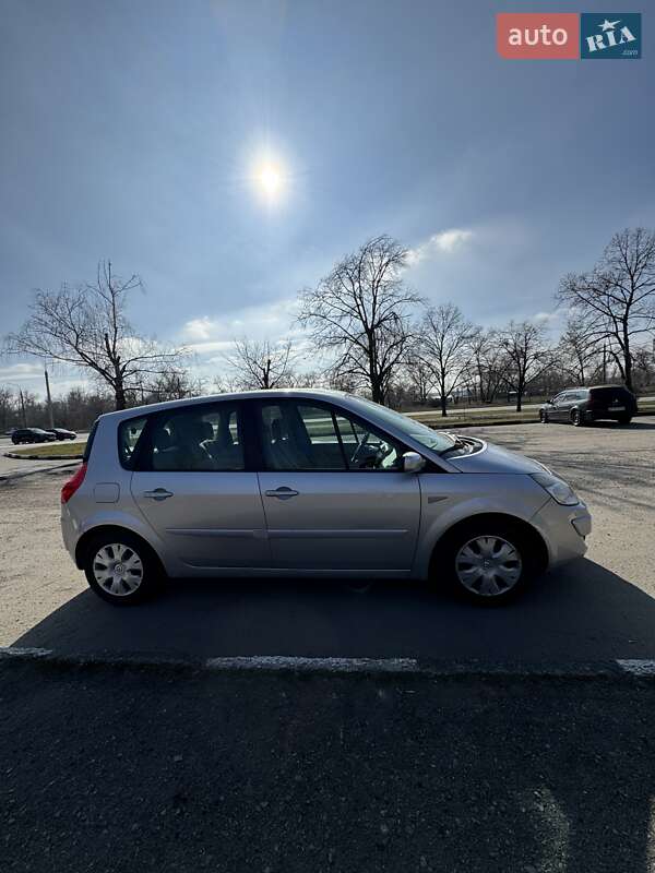 Мінівен Renault Scenic 2006 в Івано-Франківську