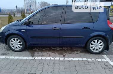 Минивэн Renault Scenic 2003 в Липовце