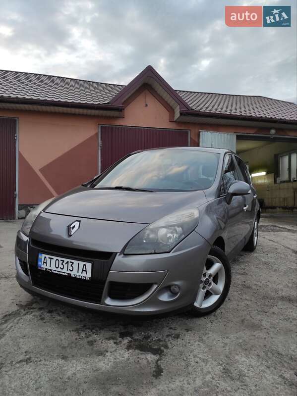 Renault Scenic 2011