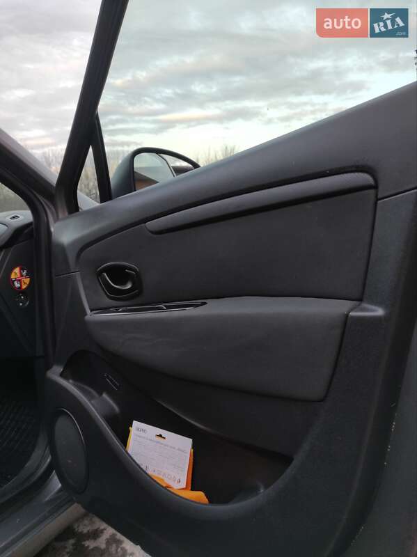 Минивэн Renault Scenic 2011 в Бурштыне