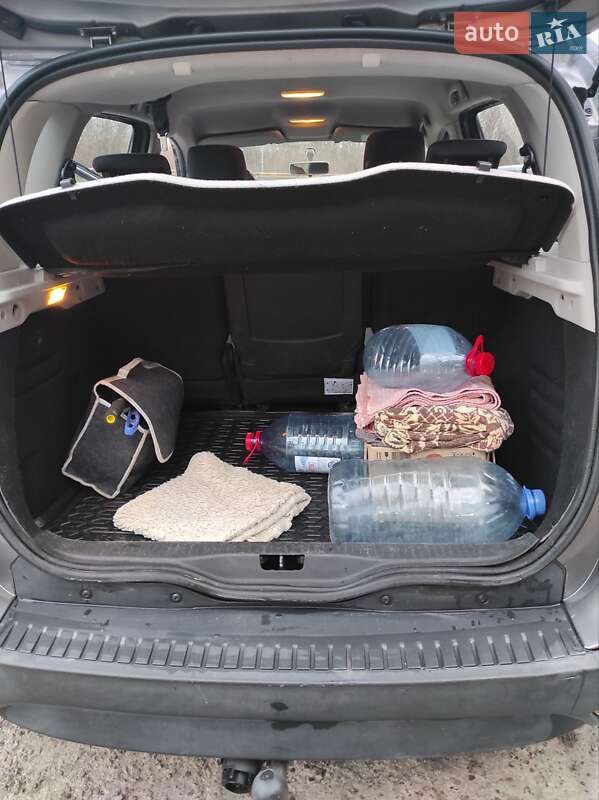 Минивэн Renault Scenic 2011 в Бурштыне