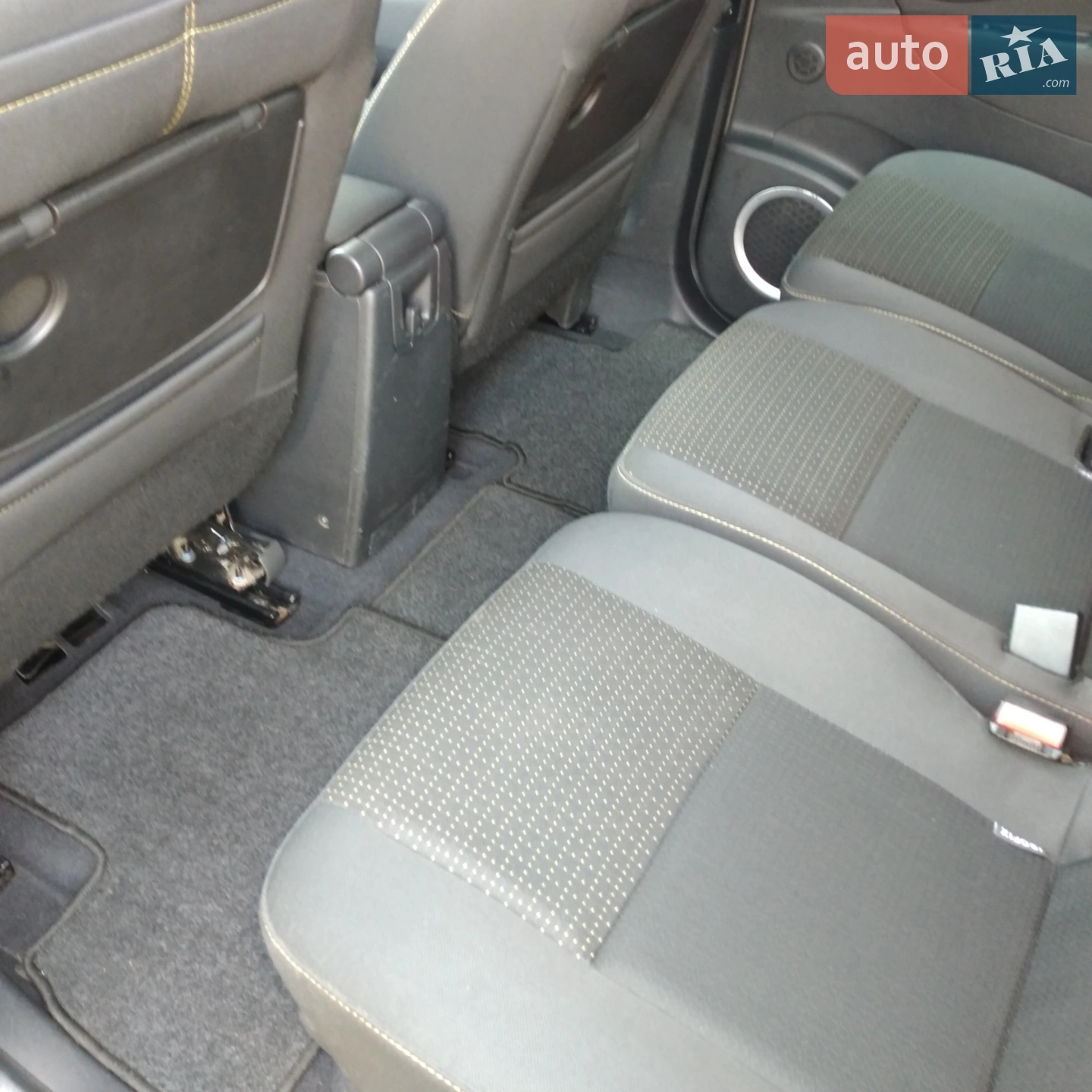 2010 Renault Scenic - мініатюра 15