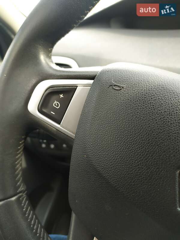 Минивэн Renault Scenic 2011 в Львове