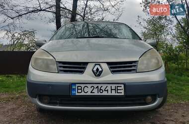 Минивэн Renault Scenic 2004 в 