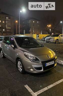 Минивэн Renault Scenic 2009 в Киеве