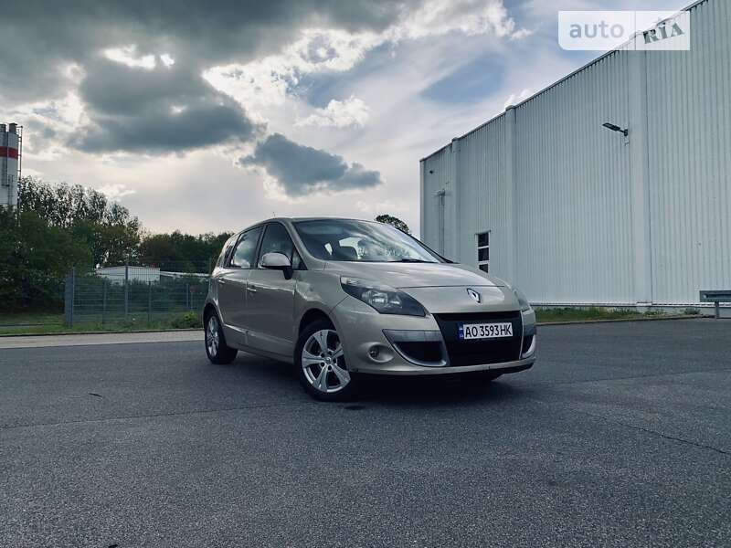 Минивэн Renault Scenic 2011 в Мукачево