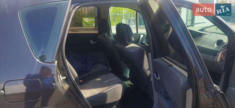 Минивэн Renault Scenic 2004 в Кропивницком