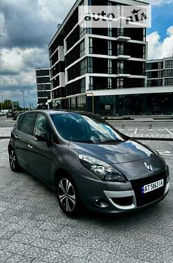 Renault Scenic 2011