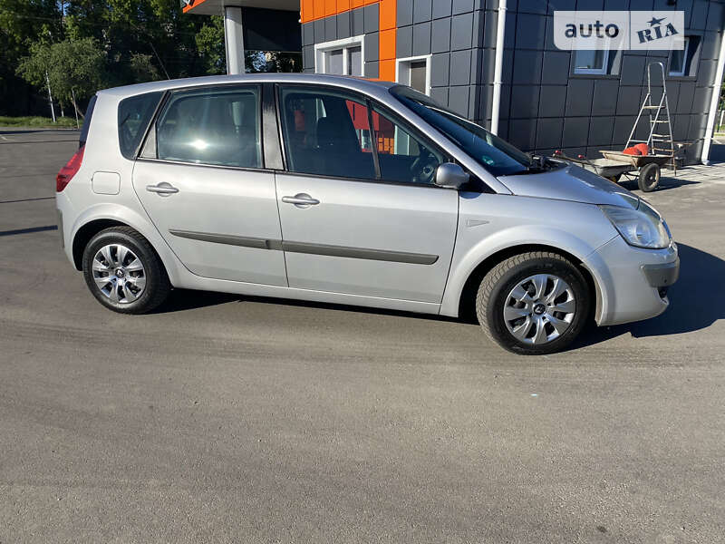 Мінівен Renault Scenic 2007 в Гадячі