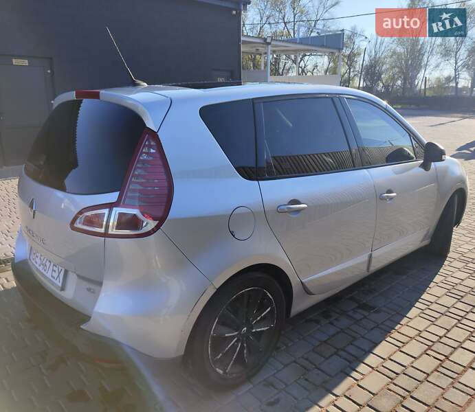 Минивэн Renault Scenic 2011 в Первомайске