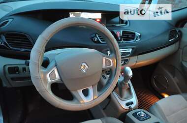 Мінівен Renault Scenic 2011 в Первомайську