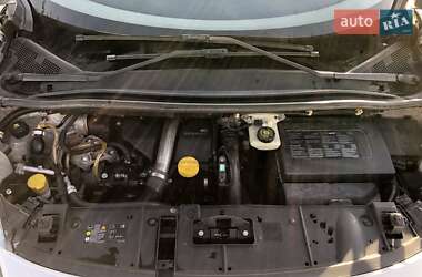 Минивэн Renault Scenic 2010 в 