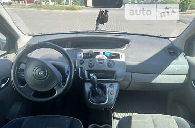 Минивэн Renault Scenic 2004 в Старой Выжевке