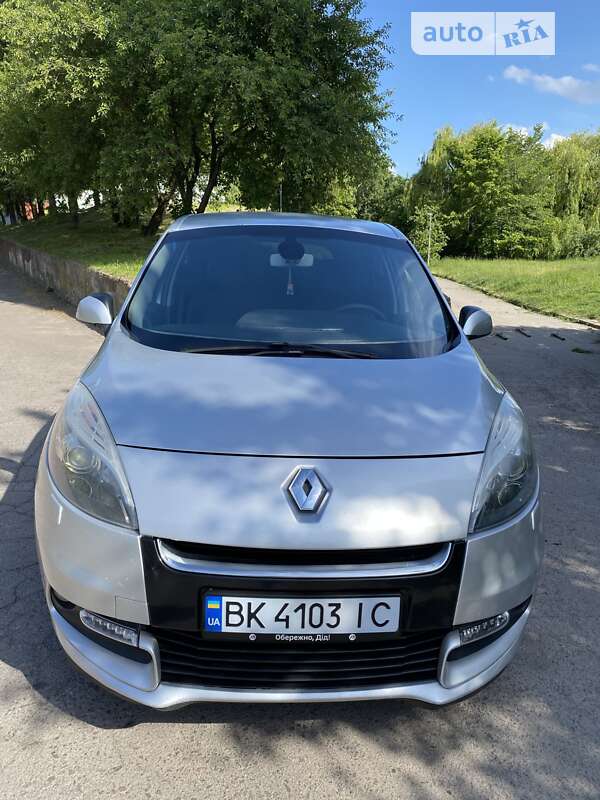 Renault Scenic 2012