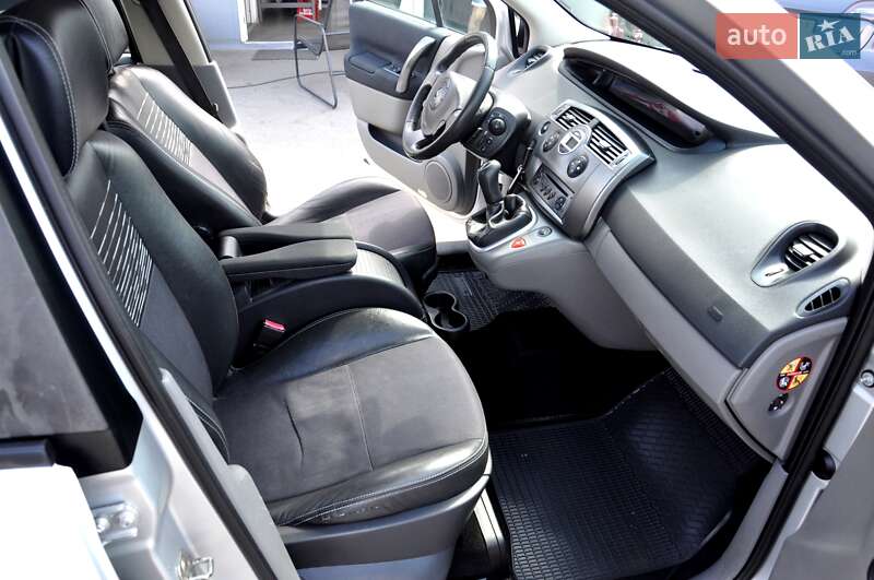 Минивэн Renault Scenic 2006 в Львове