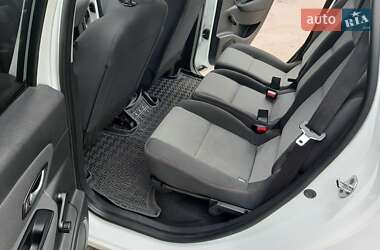 Мінівен Renault Scenic 2015 в 
