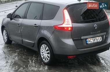 Минивэн Renault Scenic 2014 в 