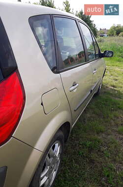 Минивэн Renault Scenic 2009 в 