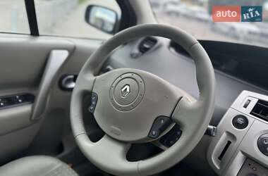 Минивэн Renault Scenic 2005 в 