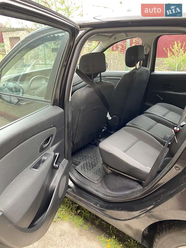 Минивэн Renault Scenic 2009 в Александрие