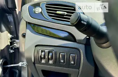 Renault Scenic 2015