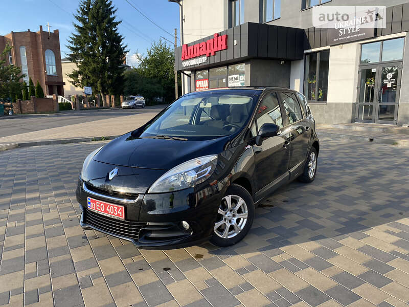 Мінівен Renault Scenic 2012 в Нововолинську