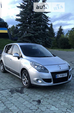 Минивэн Renault Scenic 2011 в Дубно