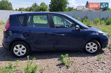 Минивэн Renault Scenic 2011 в 