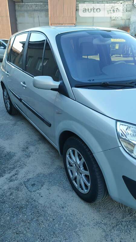 Минивэн Renault Scenic 2003 в Киеве