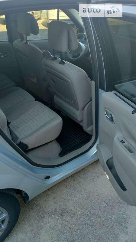 Минивэн Renault Scenic 2003 в Киеве