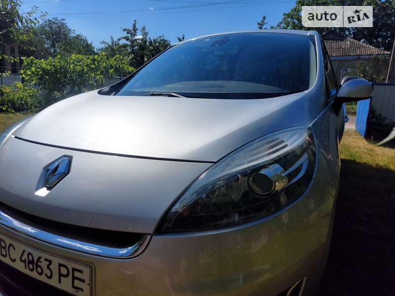 Минивэн Renault Scenic 2012 в Подольске