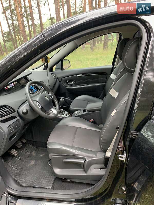 Минивэн Renault Scenic 2011 в Олевске